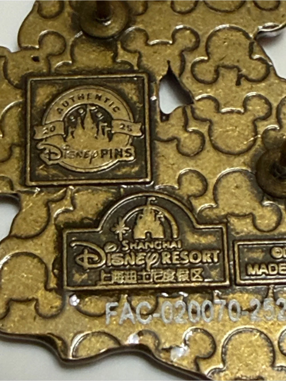 Shanghai Disney Chip and Dale Attraction Series Partners Statue Pin 2025